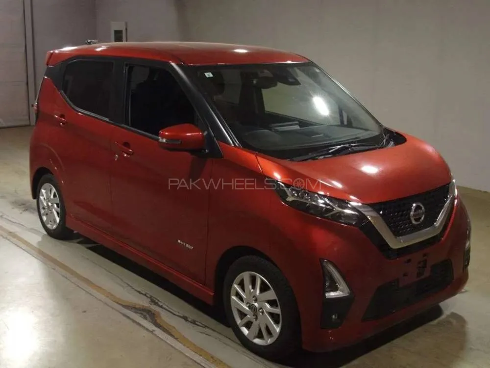 Nissan Dayz Highway Star 2022 for Sale in Lahore Image-1