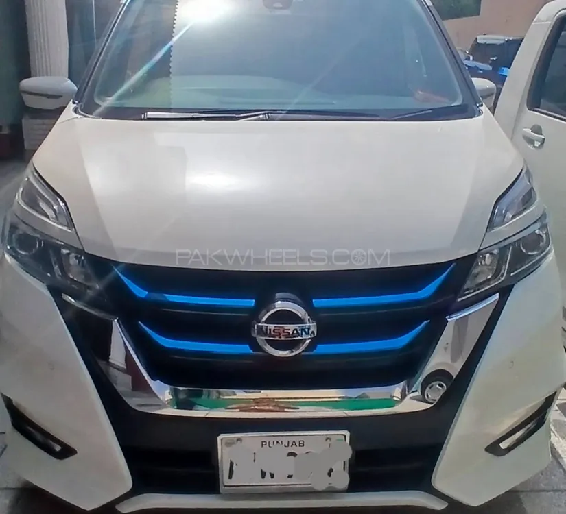 Nissan Serena 2019 for Sale in Lahore Image-1