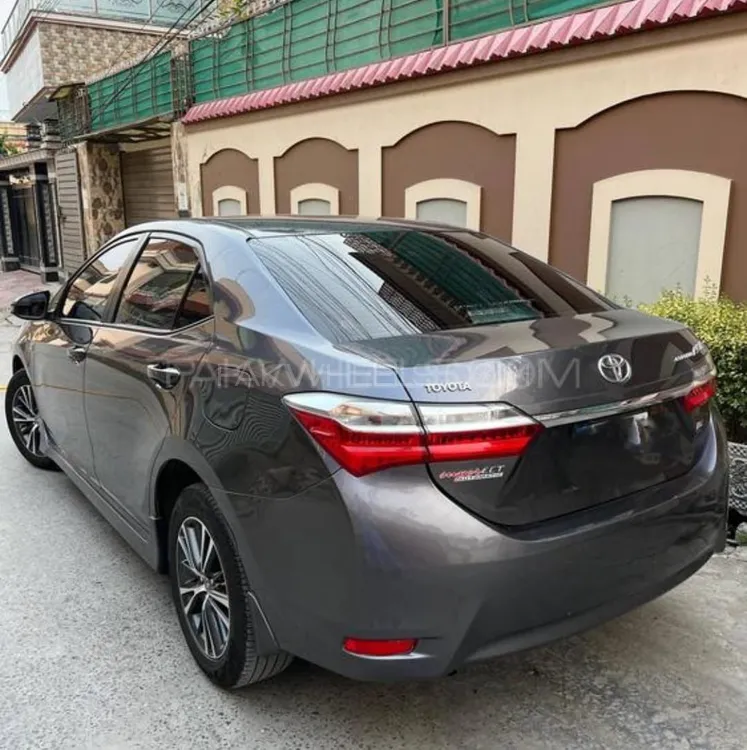 Toyota Corolla 2018 for Sale in Peshawar Image-1