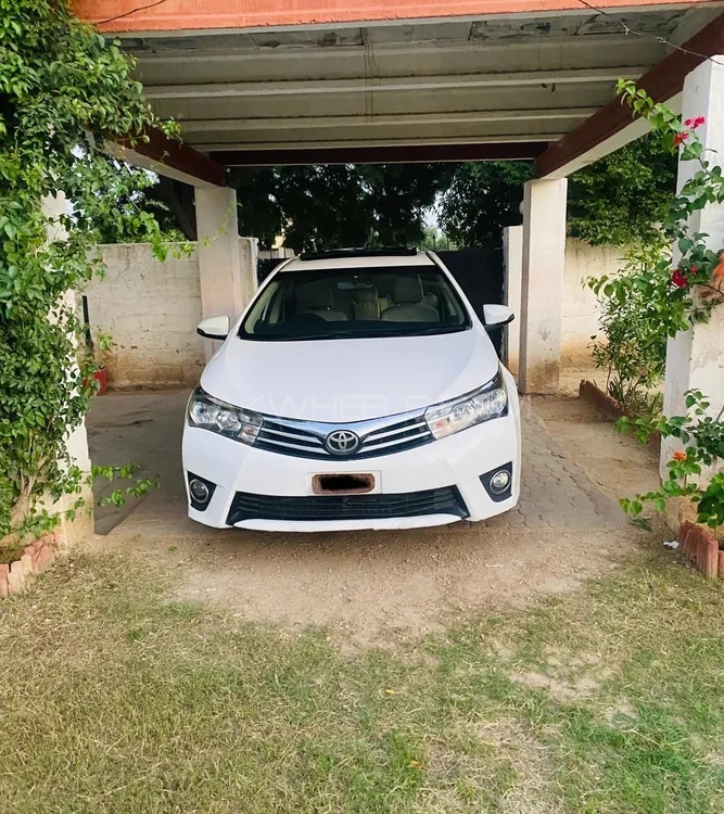 Toyota Corolla 2017 for Sale in Islamabad Image-1