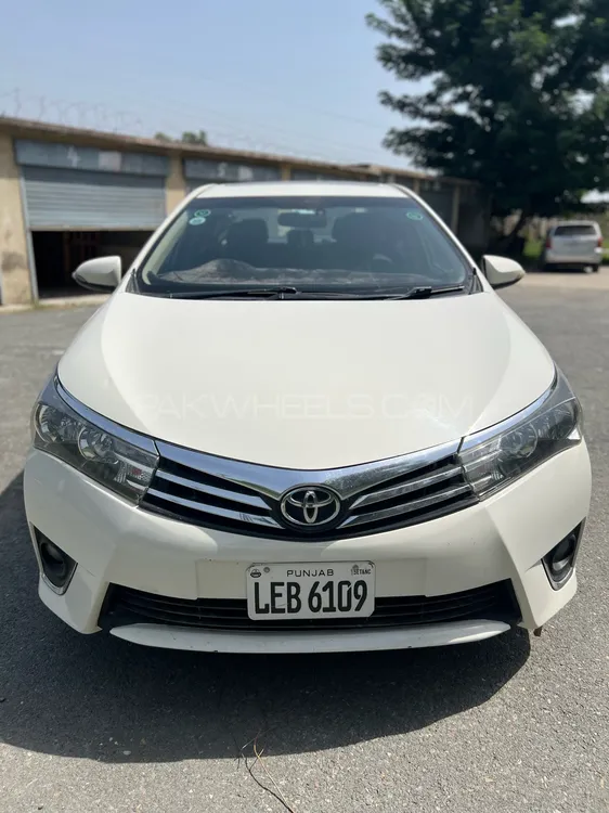 Toyota Corolla 2015 for Sale in Sargodha Image-1