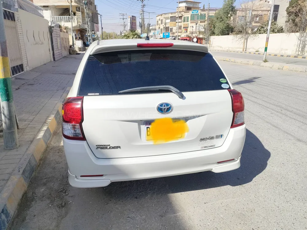 Toyota Corolla Fielder 2015 for Sale in Quetta Image-1