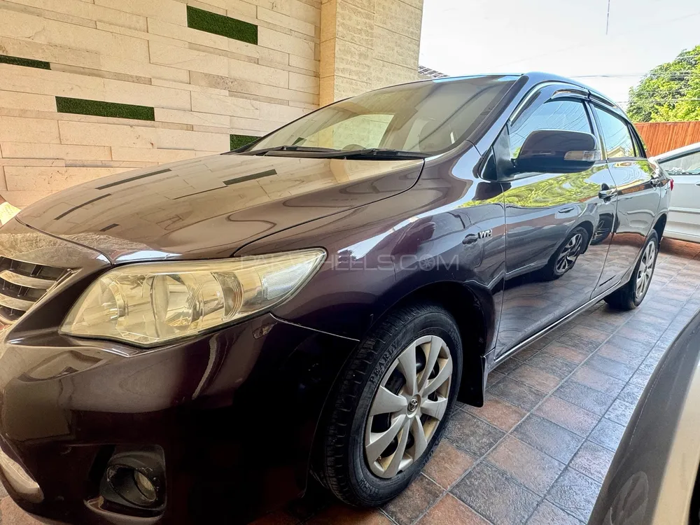 Toyota Corolla 2013 for Sale in Lahore Image-1