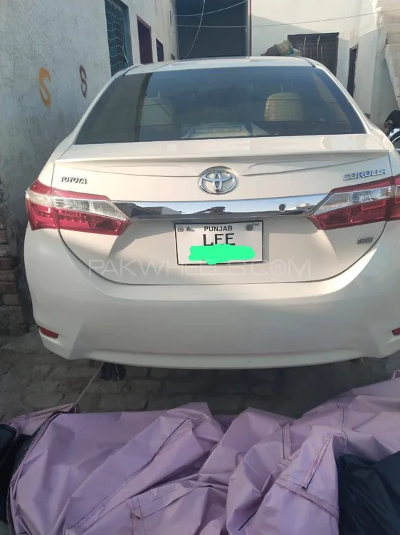 Toyota Corolla 2015 for Sale in Shorkot Image-1