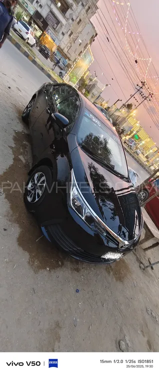 Toyota Corolla 2019 for Sale in Karachi Image-1