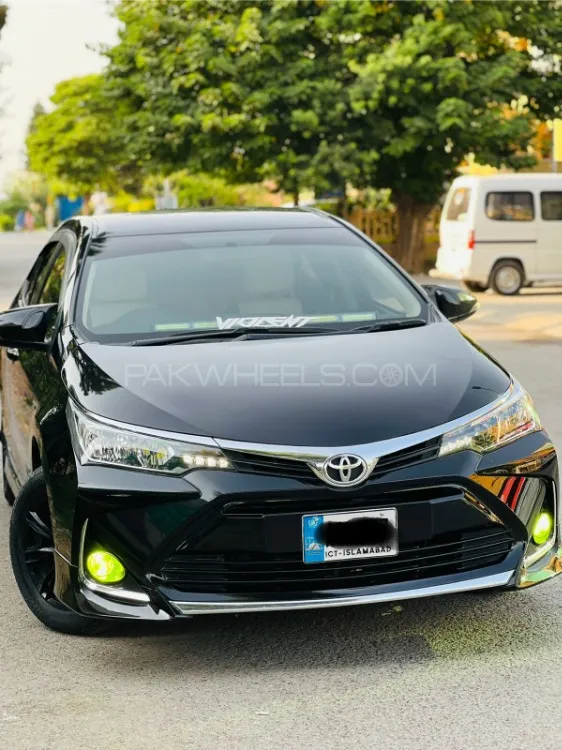 Toyota Corolla 2015 for Sale in Islamabad Image-1