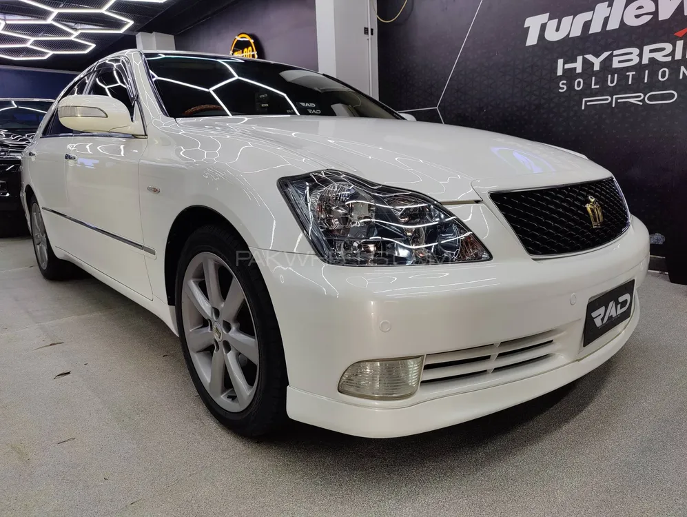 Toyota Crown 2004 for Sale in Karachi Image-1