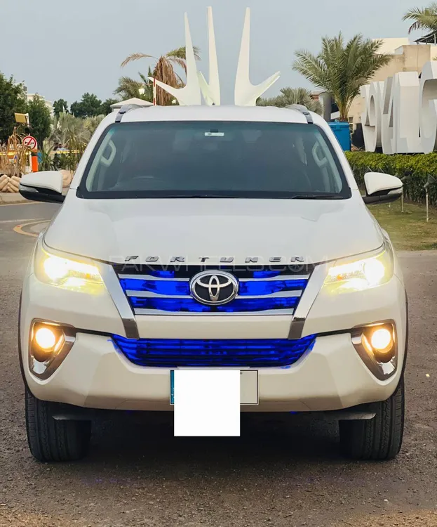 Toyota Fortuner 2018 for Sale in Gojra Image-1