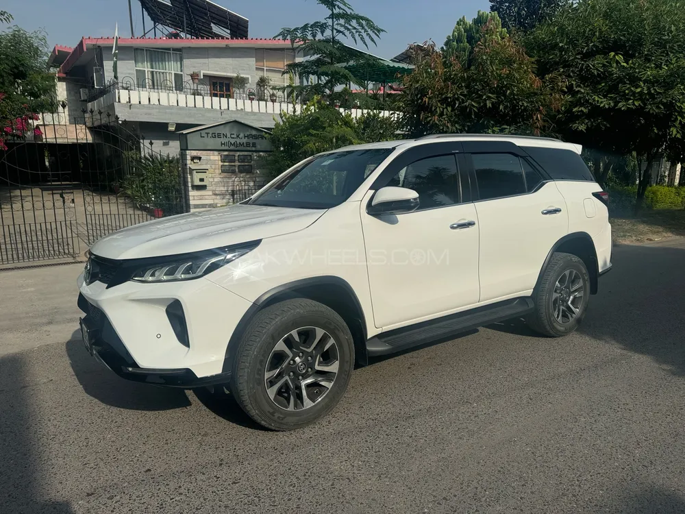 Toyota Fortuner 2022 for Sale in Islamabad Image-1