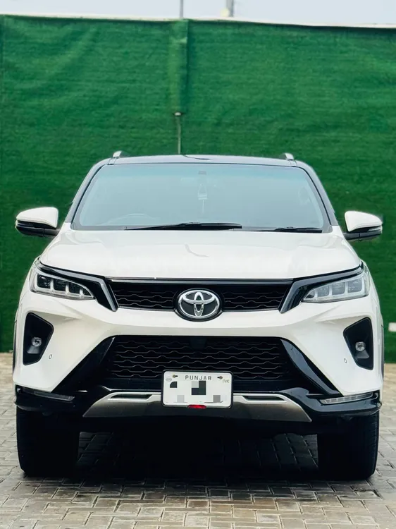 Toyota Fortuner 2022 for Sale in Lahore Image-1