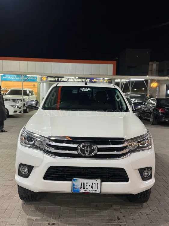 Toyota Hilux 2021 for Sale in Islamabad Image-1