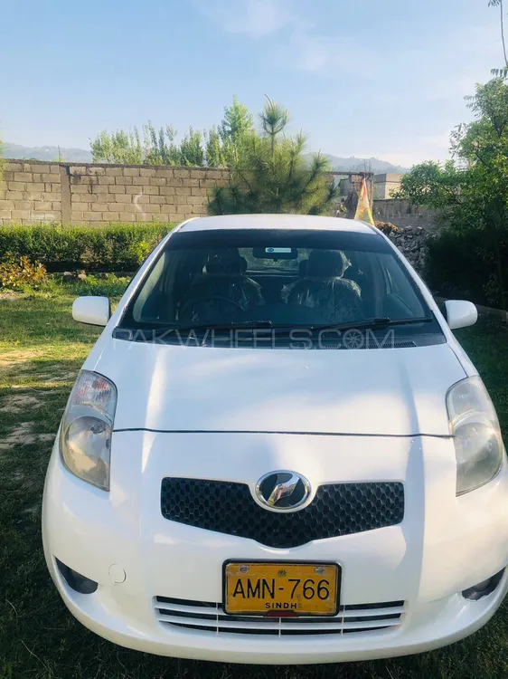 Toyota Vitz 2005 for Sale in Peshawar Image-1