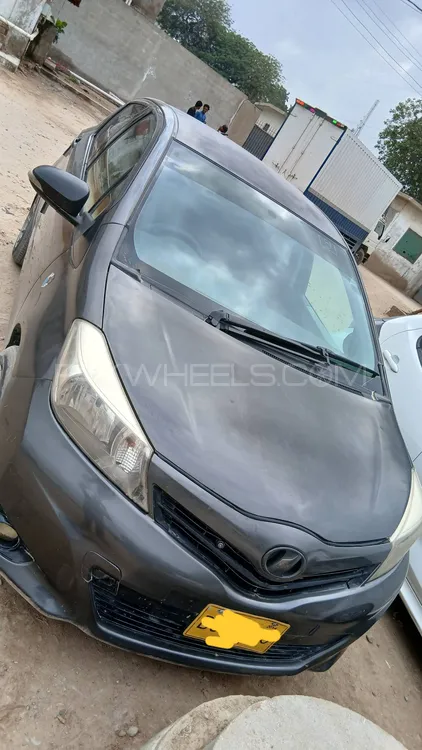 Toyota Vitz 2011 for Sale in Karachi Image-1