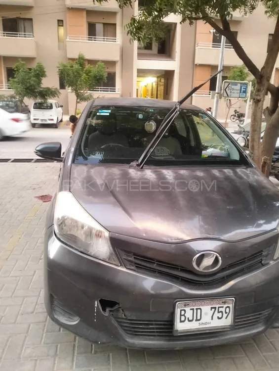 Toyota Vitz 2014 for Sale in Karachi Image-1