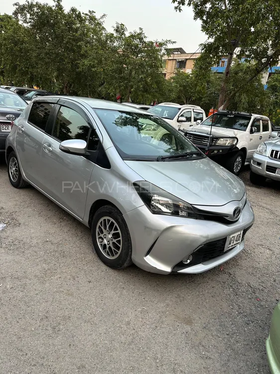 Toyota Vitz 2015 for Sale in Islamabad Image-1