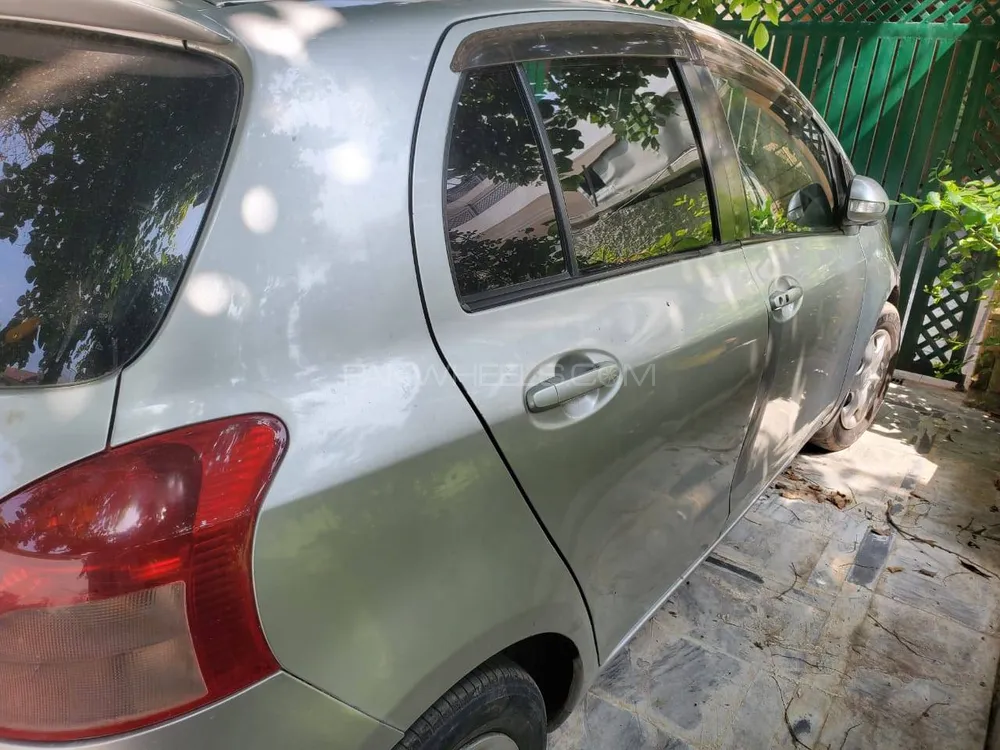 Toyota Vitz 2005 for Sale in Multan Image-1