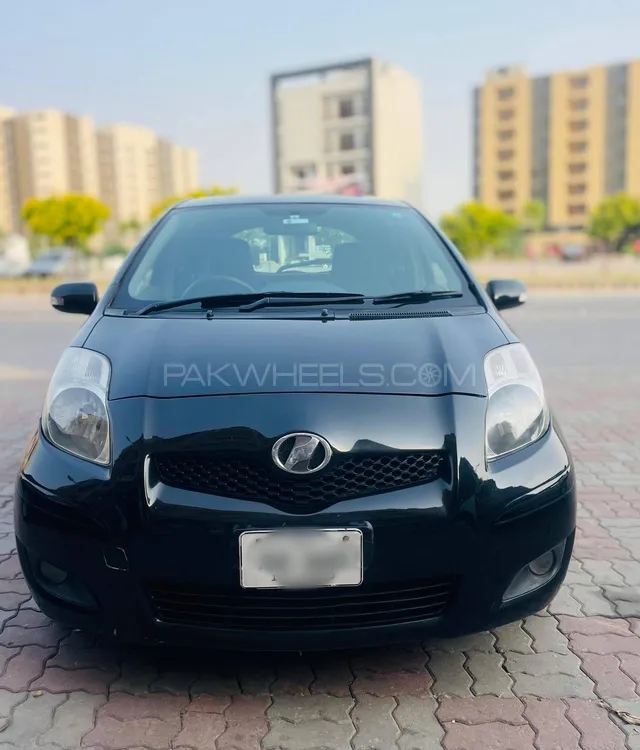 Toyota Vitz 2007 for Sale in Islamabad Image-1