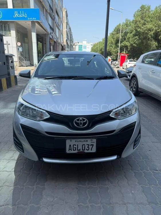 Toyota Yaris Sedan 2021 for Sale in Lahore Image-1