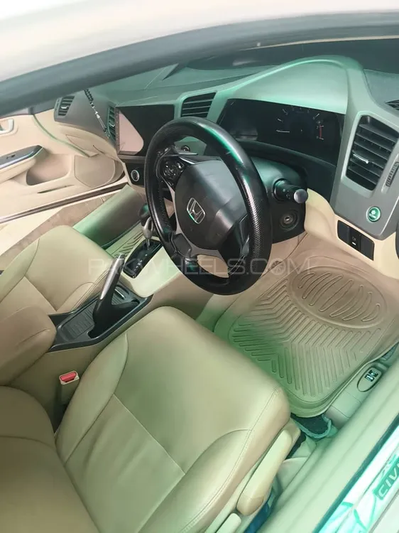 Honda Civic 2015 for Sale in Kamalia Honda Civic 2015 for Sale in Kamalia Image-5