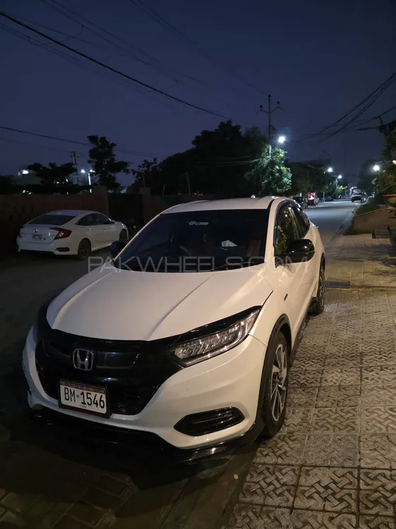 Honda Vezel 2018 for Sale in Karachi Image-1