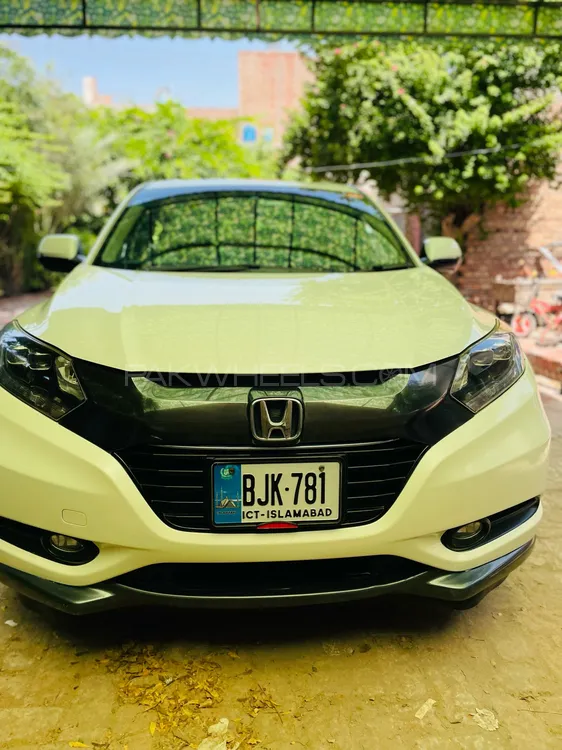 Honda Vezel 2014 for Sale in Faisalabad Image-1