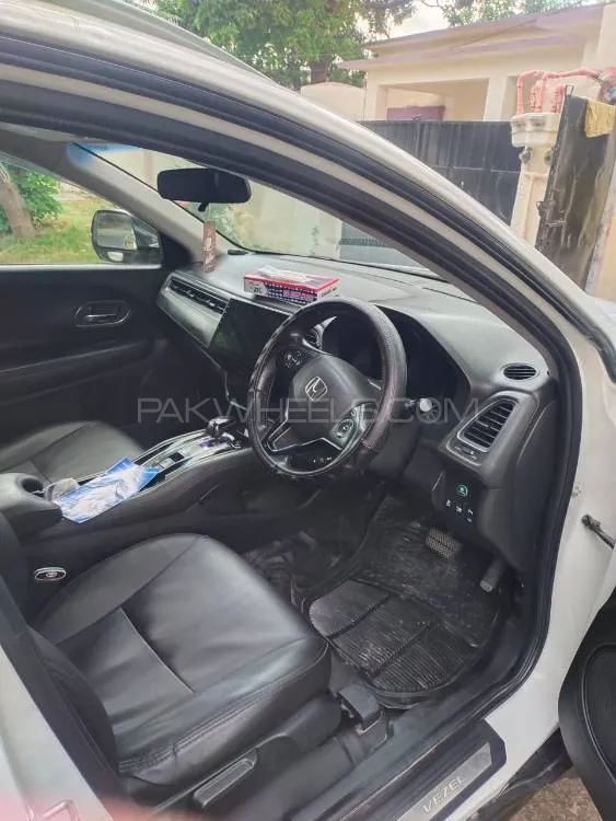 Honda Vezel 2014 for Sale in Islamabad Image-1
