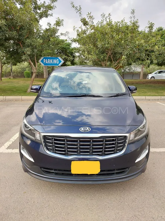 KIA Carnival 2020 for Sale in Karachi Image-1