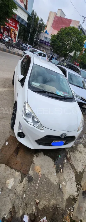 Toyota Aqua 2015 for Sale in Karachi Image-1