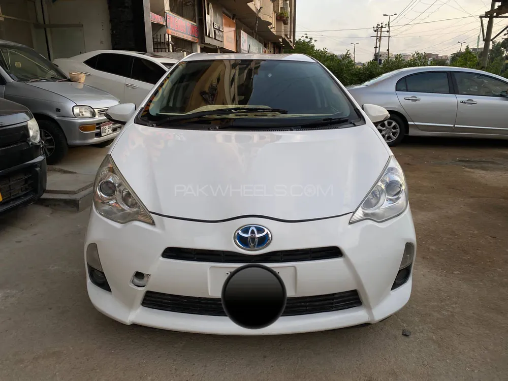 Toyota Aqua 2013 for Sale in Karachi Image-1