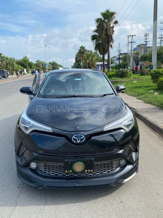 Toyota C-HR 2017 for Sale in Lahore Image-1