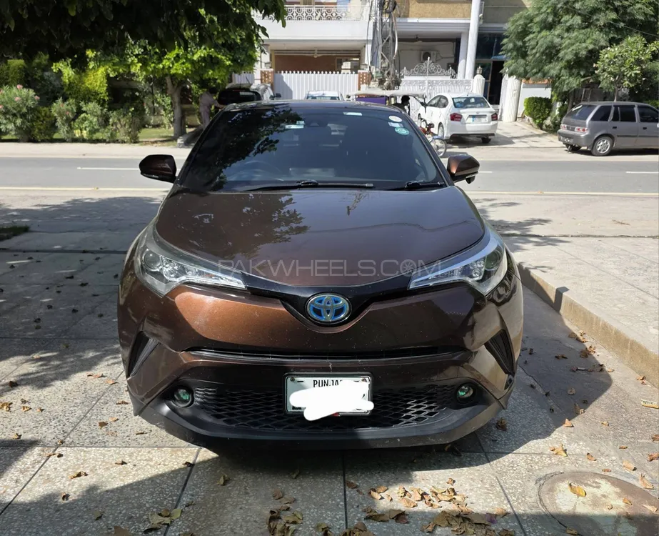 Toyota C-HR 2017 for Sale in Lahore Image-1