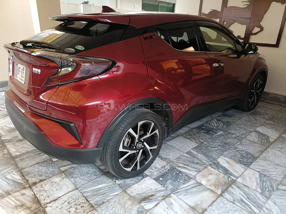 Toyota C-HR 2018 for Sale in Islamabad Image-1