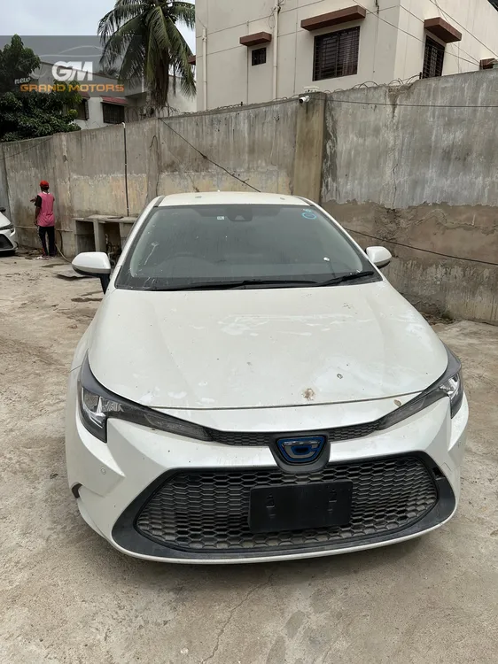 Toyota Corolla Touring 2020 for Sale in Karachi Image-1
