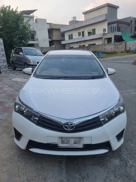 Toyota Corolla 2016 for Sale in Islamabad Image-1