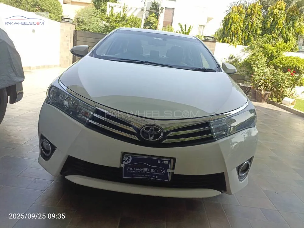 Toyota Corolla 2017 for Sale in Lahore Image-1