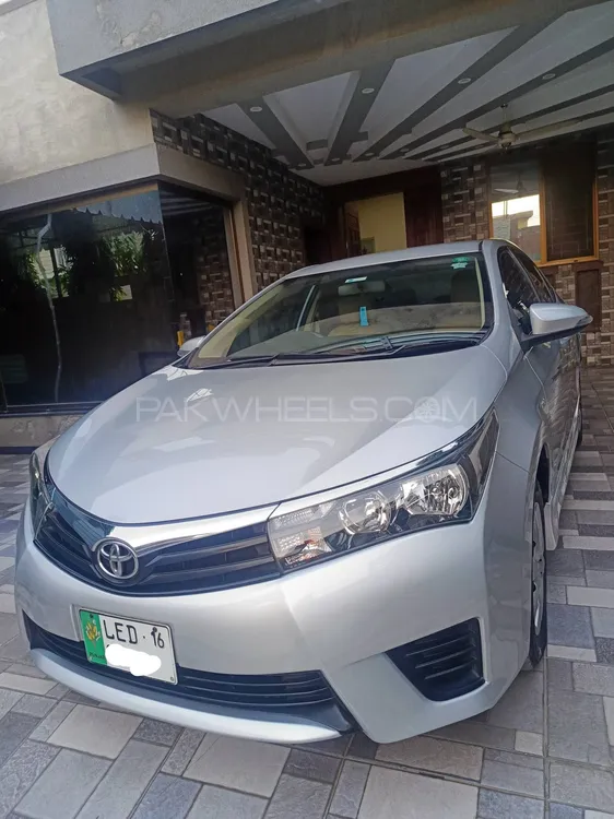 Toyota Corolla 2016 for Sale in Lahore Image-1