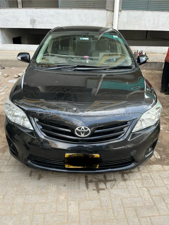 Toyota Corolla 2013 for Sale in Karachi Image-1