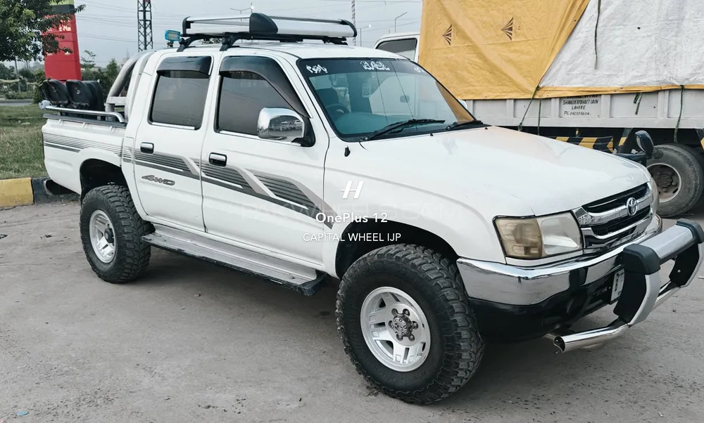 Toyota Hilux 2003 for Sale in Islamabad Image-1