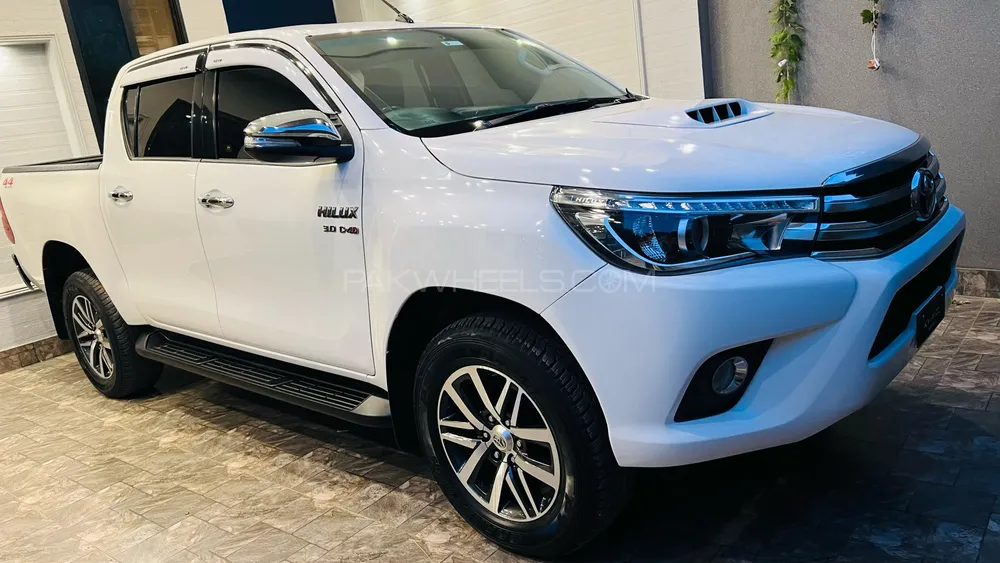 Toyota Hilux 2018 for Sale in Multan Image-1