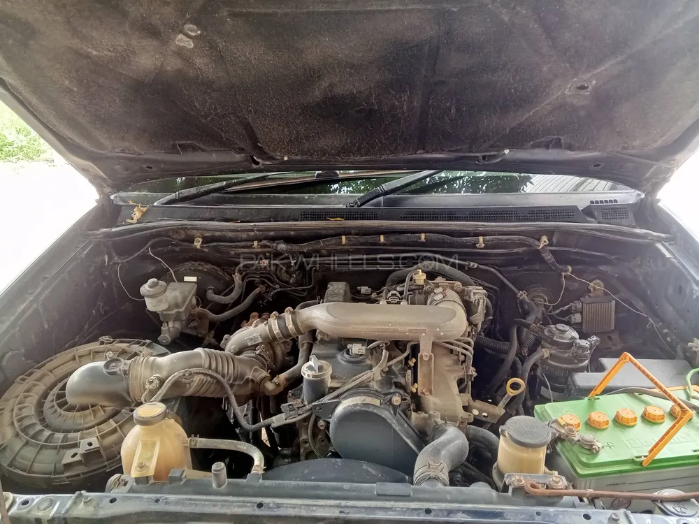 Toyota Hilux 2011 for Sale in Karachi Image-1