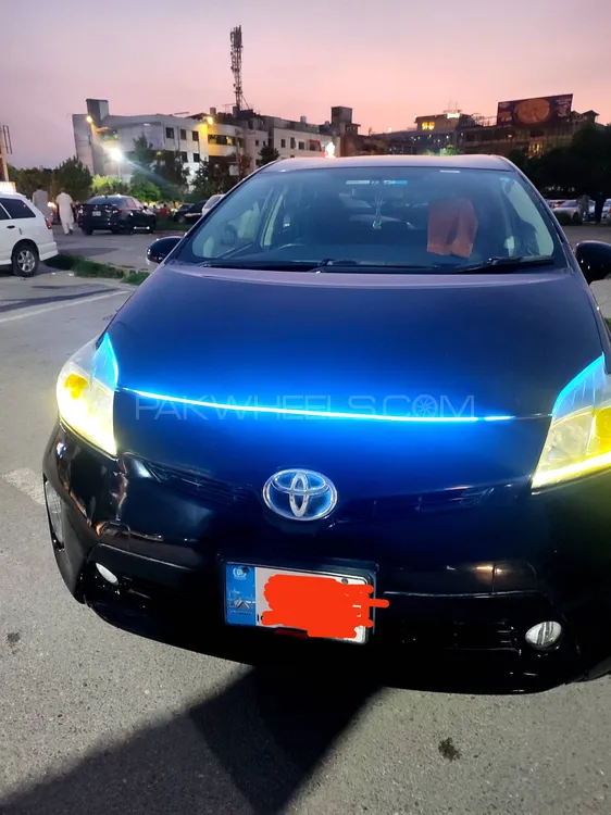 Toyota Prius 2012 for Sale in Lahore Image-1