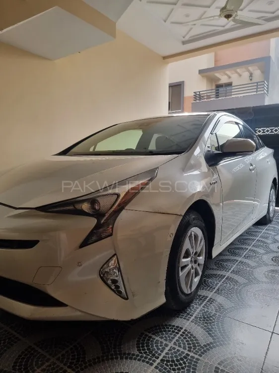 Toyota Prius 2016 for Sale in Wah cantt Image-1