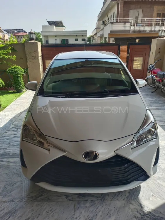 Toyota Vitz 2017 for Sale in Islamabad Image-1