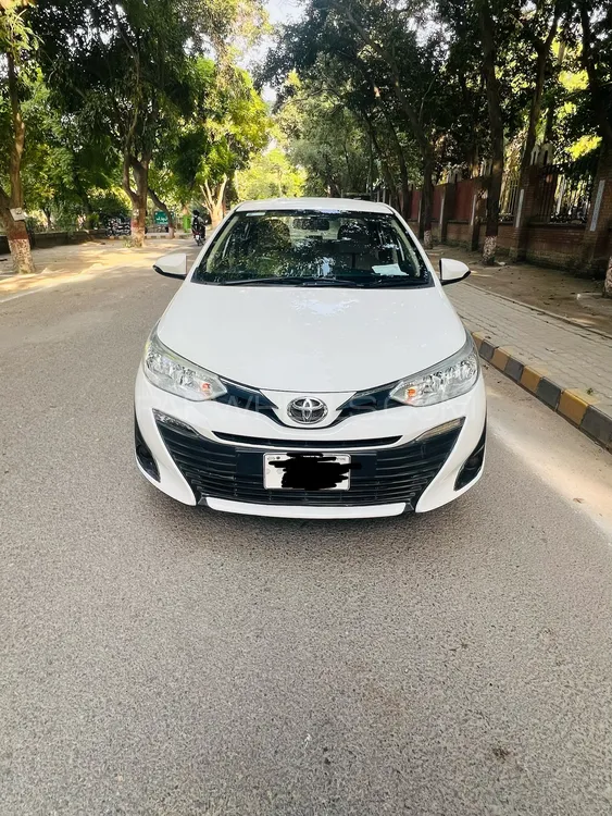 Toyota Yaris Sedan 2020 for Sale in Lahore Image-1