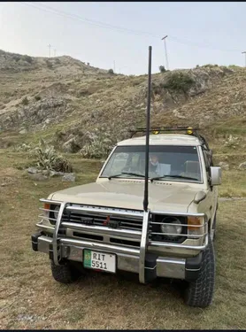 Mitsubishi Pajero Exceed 2.5D 1991