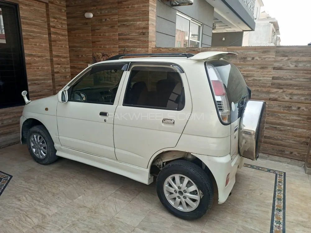 Daihatsu Terios Kid 2011 for Sale in Gujranwala Image-1