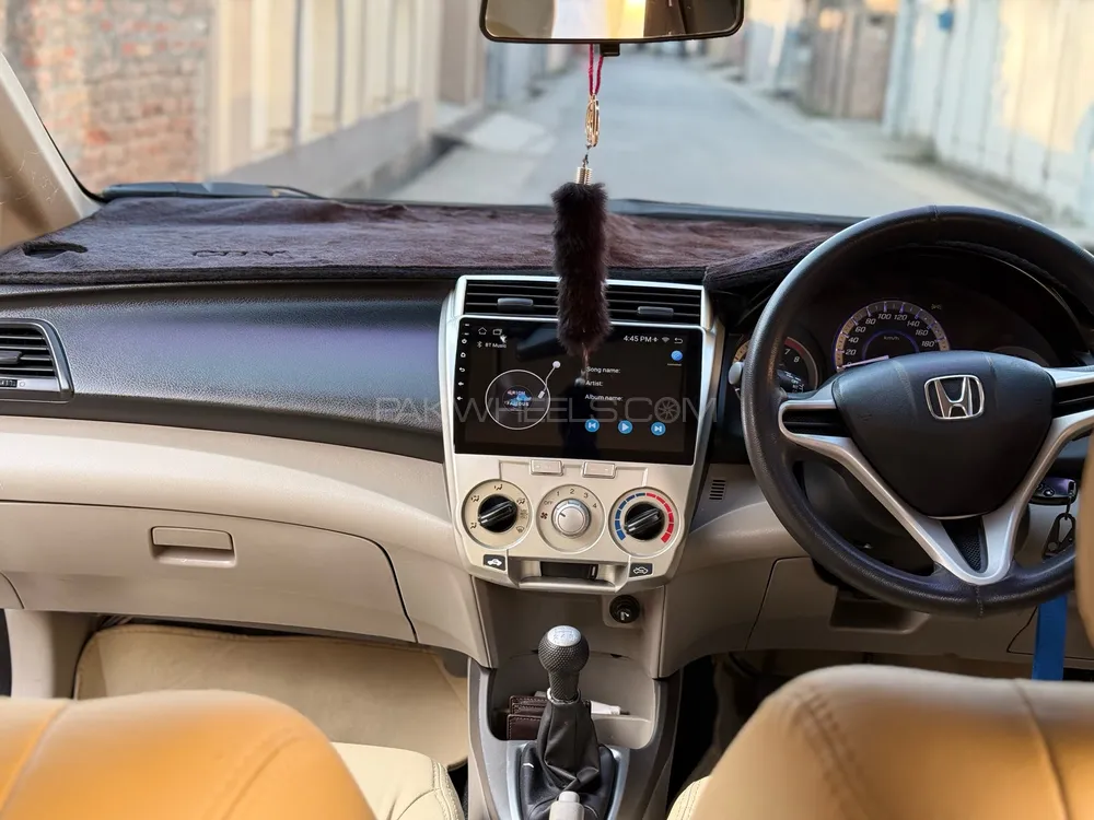 Honda City 2015 for Sale in Abbottabad Honda City 2015 for Sale in Abbottabad Image-6