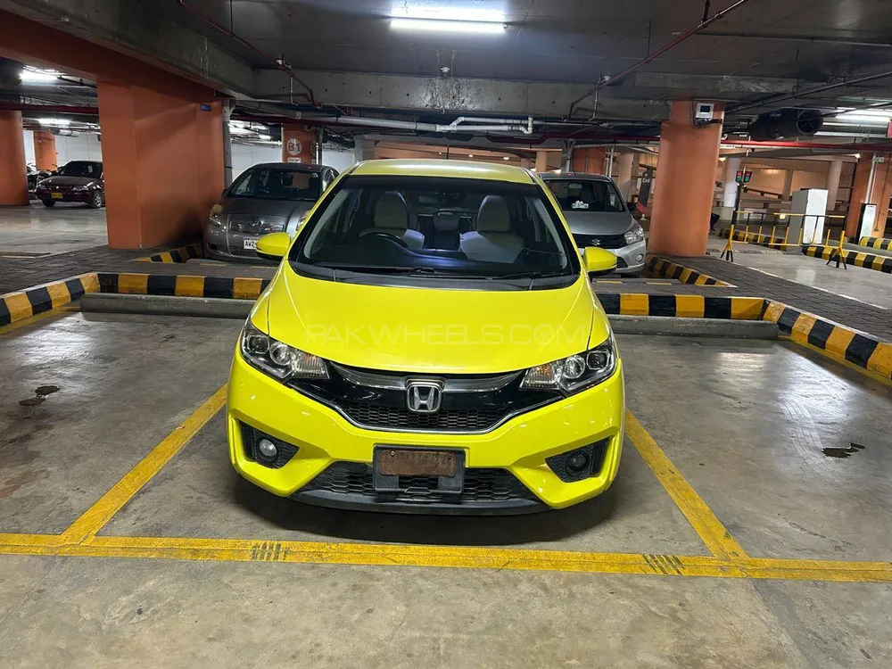 Honda Fit 2014 for Sale in Karachi Image-1