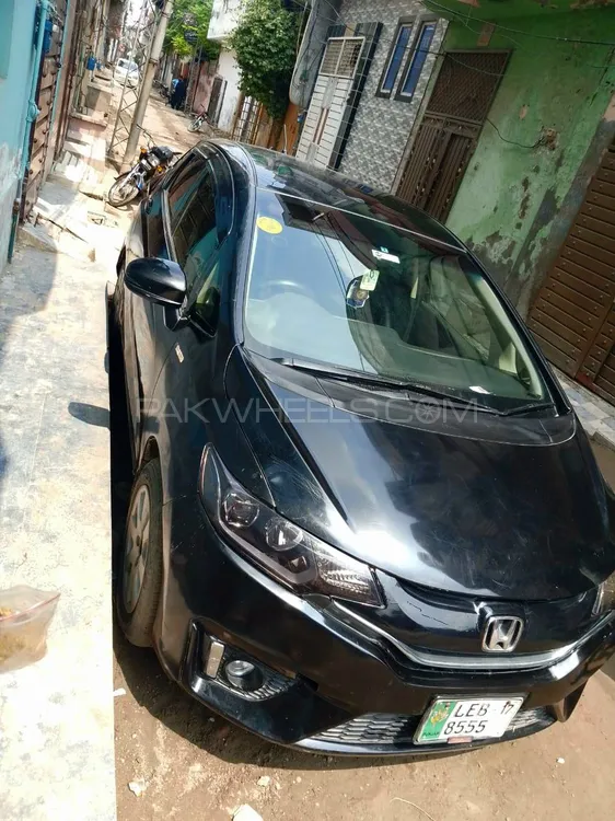 Honda Fit 2017 for Sale in Lahore Image-1
