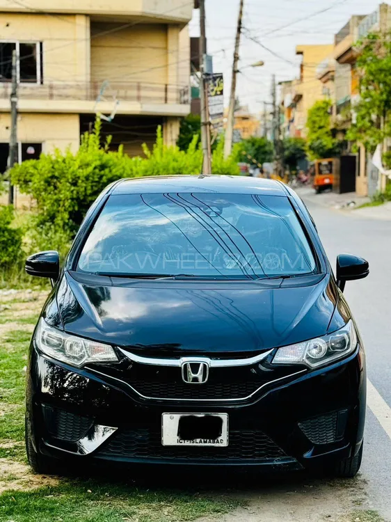 Honda Fit 2015 for Sale in Lahore Image-1